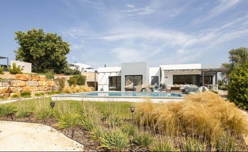 House in Ferragudo, Algarve, Portugal 1