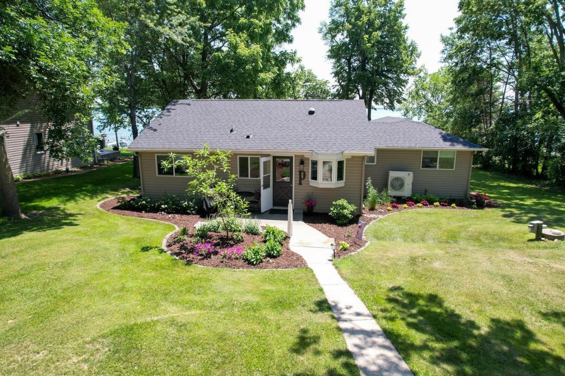 House in Battle Lake, Minnesota, United States 1 - 15930419
