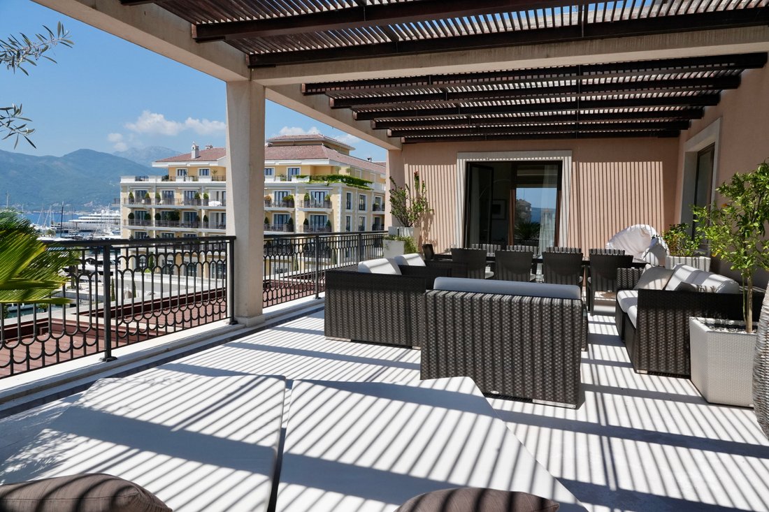 Apartment in Tivat, Tivat Municipality, Montenegro 5 - 15930599