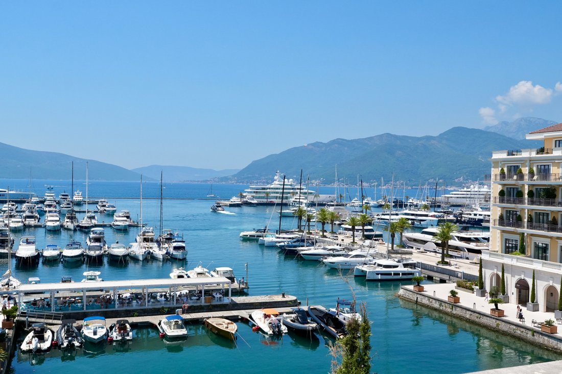 Apartment in Tivat, Tivat Municipality, Montenegro 2 - 15930599