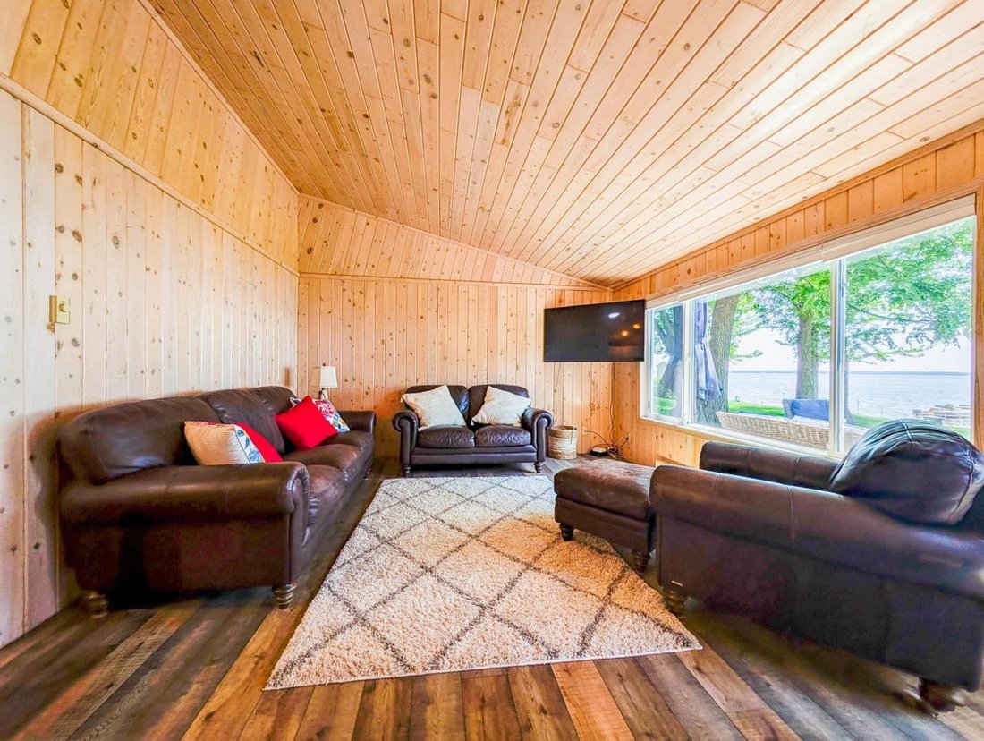 House in Battle Lake, Minnesota, United States 4 - 15930419