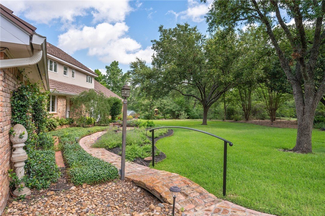 House in College Station, Texas, United States 4 - 15931076