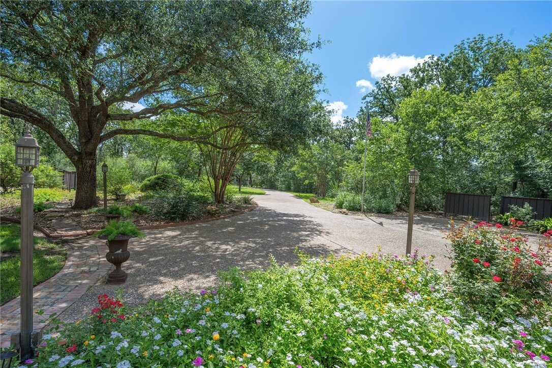 House in College Station, Texas, United States 2 - 15931076