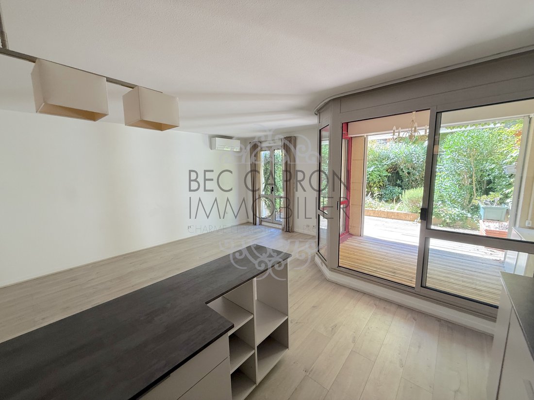 Apartment in Granettes-Jauberte-Sainte Anne, Aix-en-Provence, France 4 - 15931415