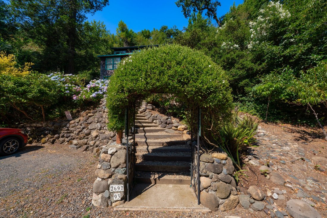 Healdsburg, California, United States 4 - 15933974