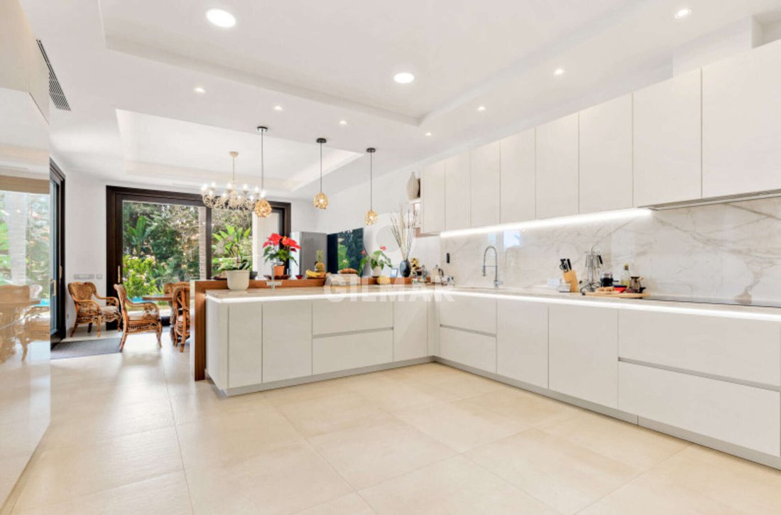 Villa in Estepona, Andalusia, Spain 4 - 15932157