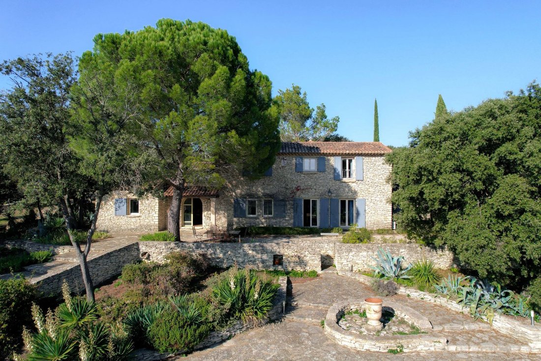 Estate in Uzès, Occitania, France 1 - 15931592