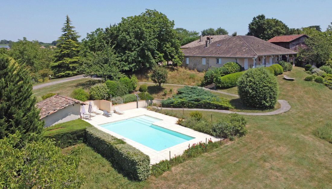 House in Lauzun, Nouvelle-Aquitaine, France 1 - 15833499