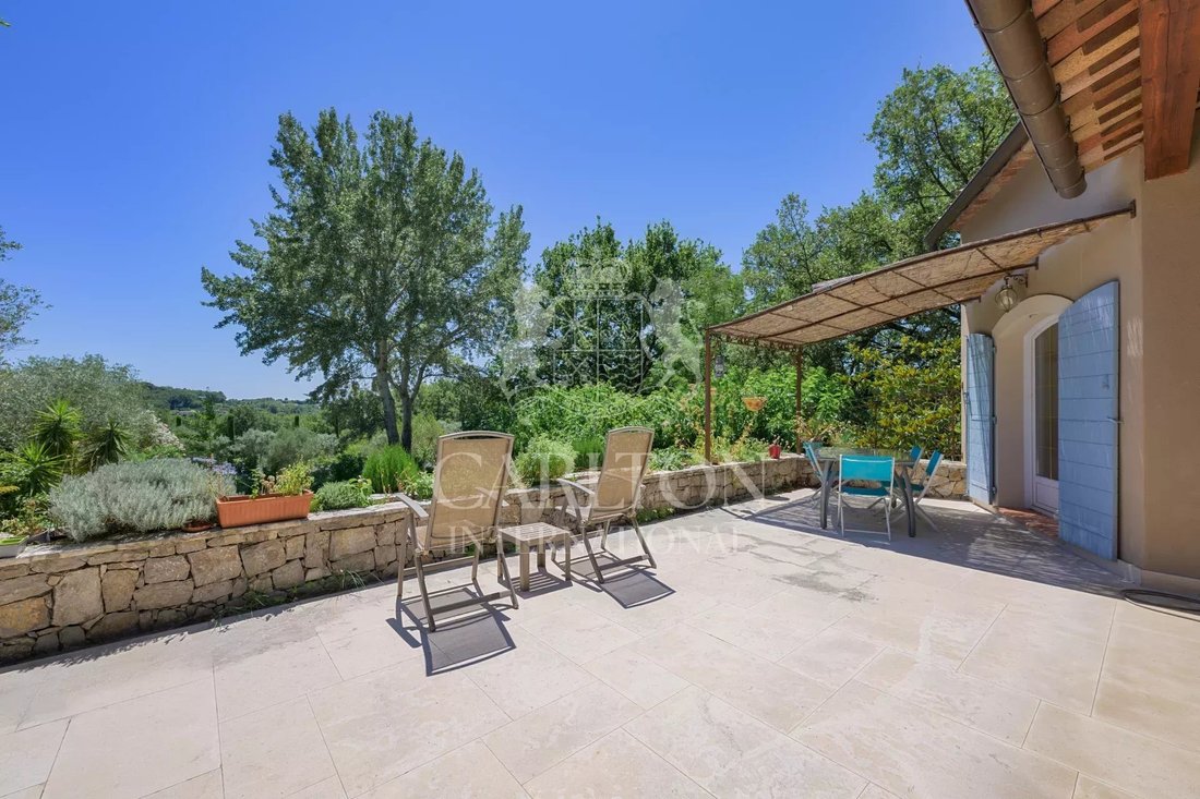 Villa in Châteauneuf-Grasse, Provence-Alpes-Côte d'Azur, France 3 - 15780483