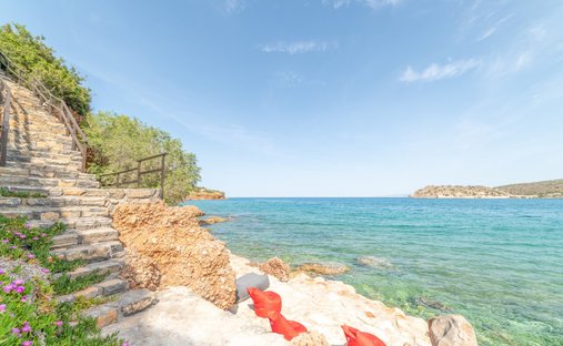 Villa in Community of Vrouchas, Agios Nikolaos Municipal Unit, Greece 1