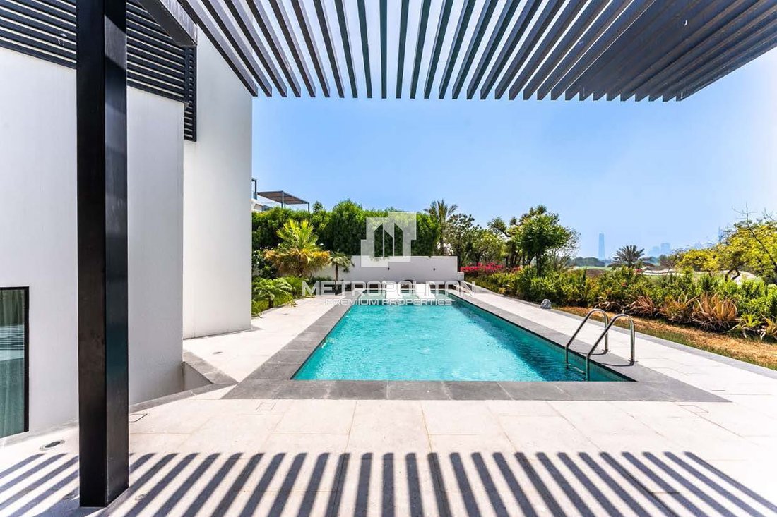 Villa in Emirates Hills, Dubai, United Arab Emirates 4 - 15932480