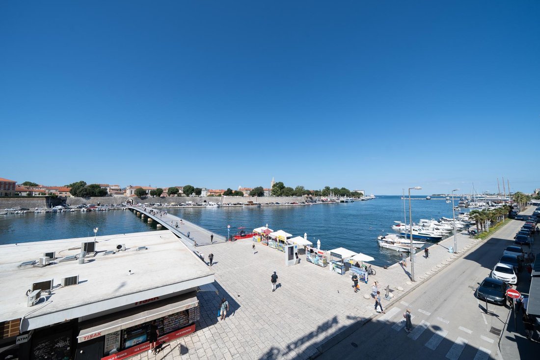 Apartment in Mjesni odbor Vostarnica, Zadar, Zadar County 3 - 15933184