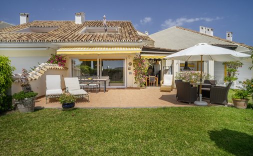 Stadthaus in Nueva Andalucía, Marbella, Spanien 1