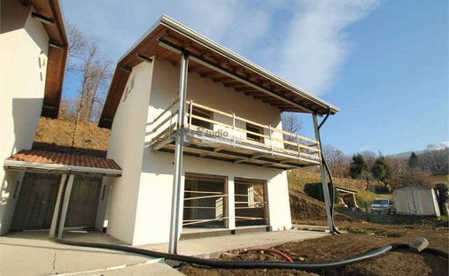 Villa a Ello, Lombardia, Italia 1