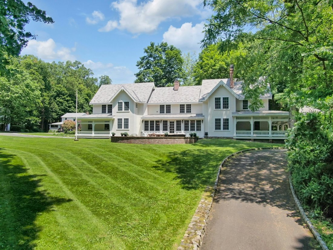 House in Montebello, New York, United States 1 - 15932732