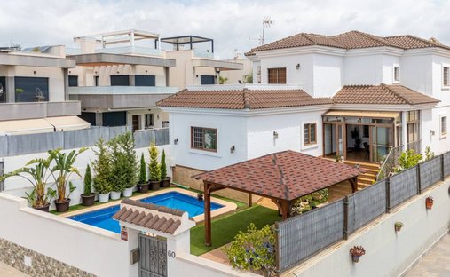Villa in Los Montesinos, Valencian Community, Spain 1