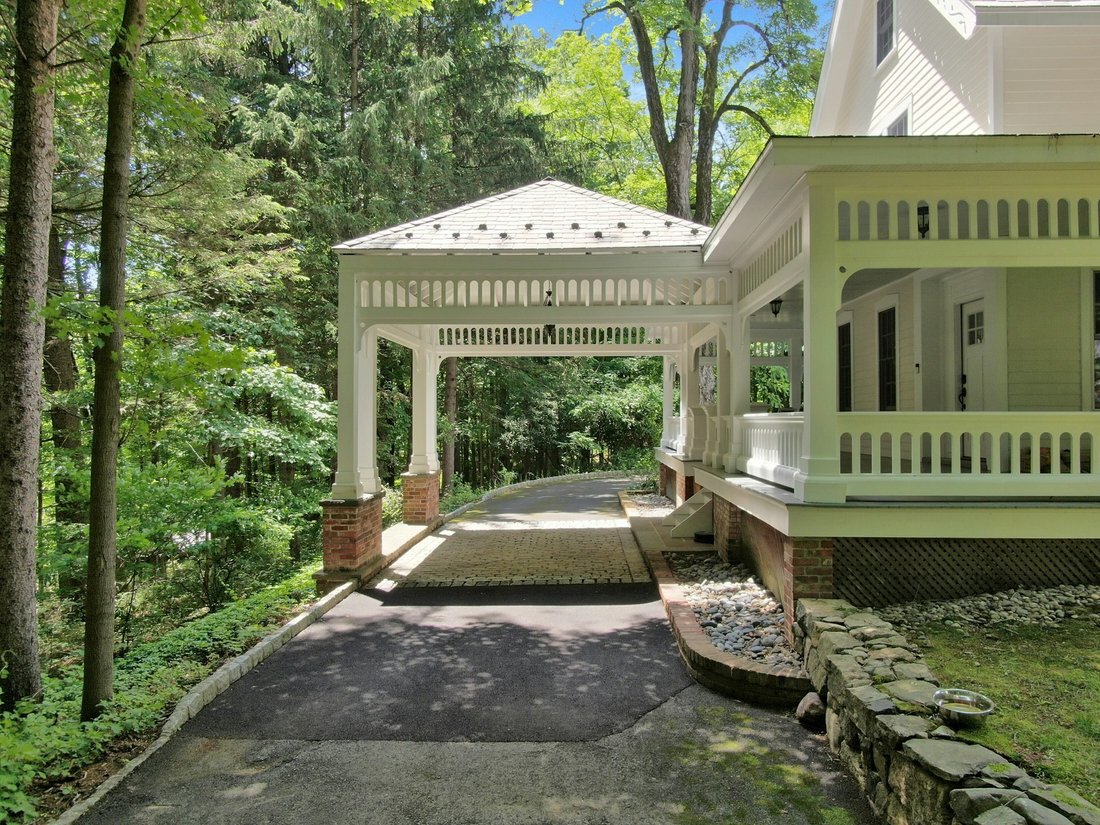 House in Montebello, New York, United States 2 - 15932732