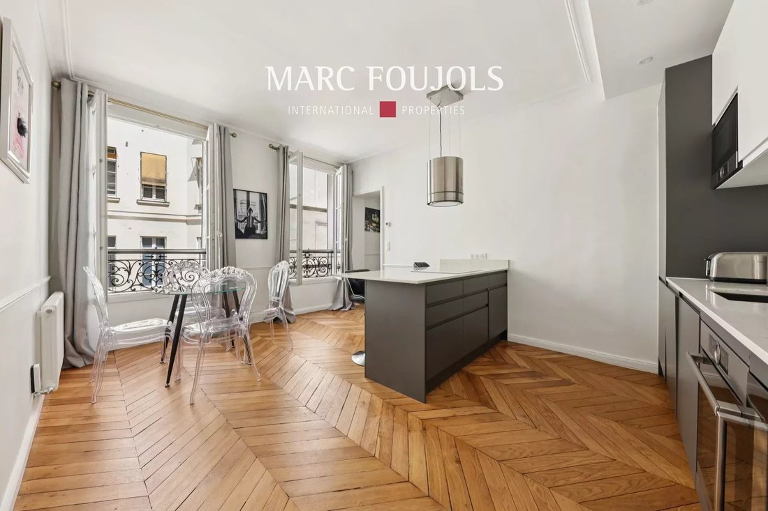 Apartment in Triangle d'Or, Paris 8e Arrondissement, Paris 5 - 15931747