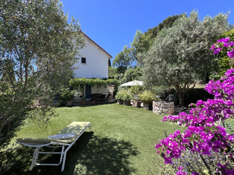 House in La Garde, Provence-Alpes-Côte d'Azur, France 1 - 15723352