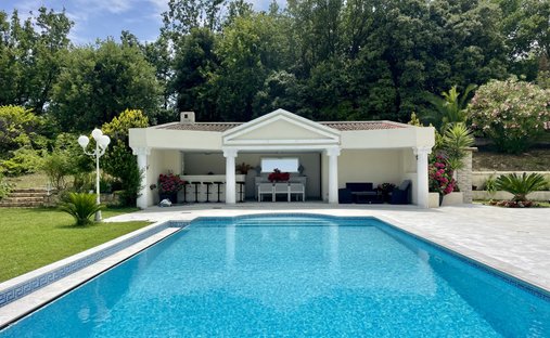 Villa in Brusquet-Retenaou-Devens, Vallauris, France 1