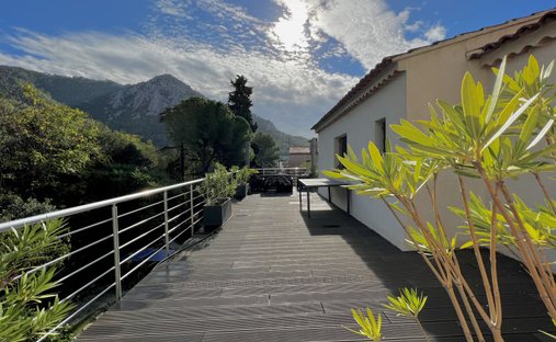 House in Le Faron-Fort-Rouge, Toulon, France 1