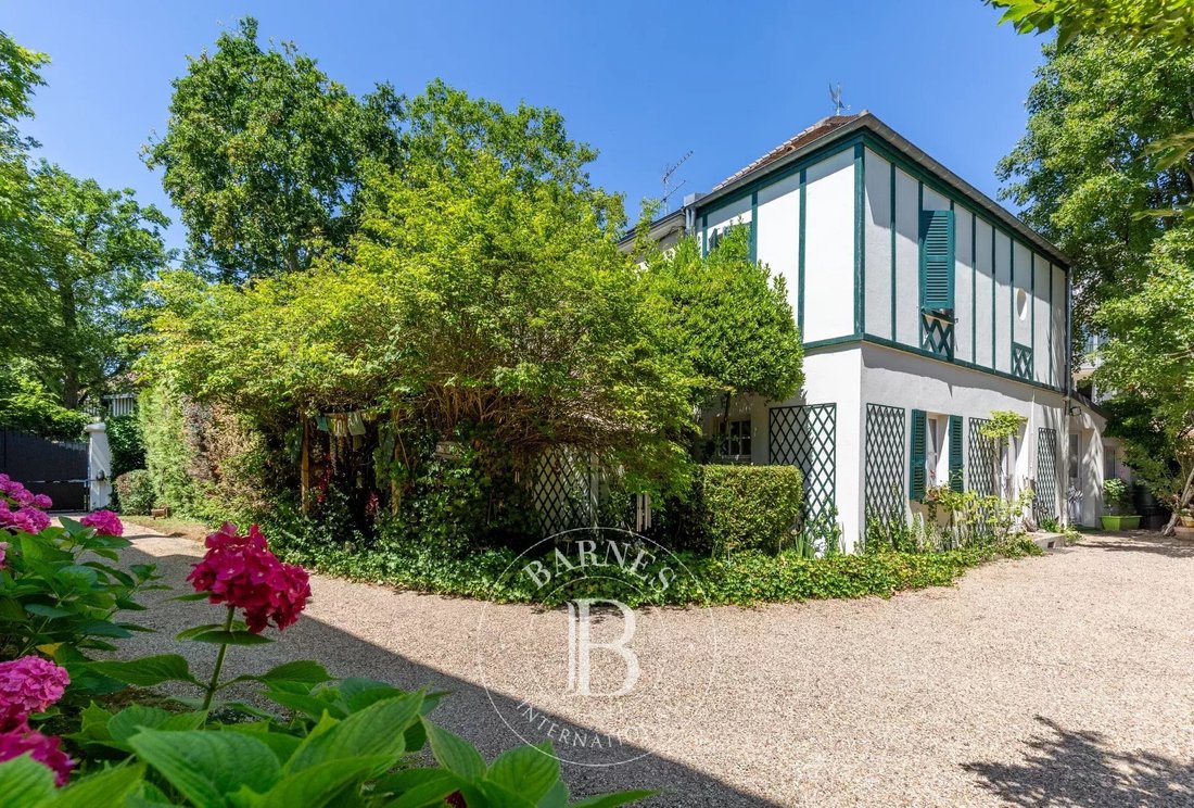 House in Charlemagne, Maisons-Laffitte, France 4 - 15932174