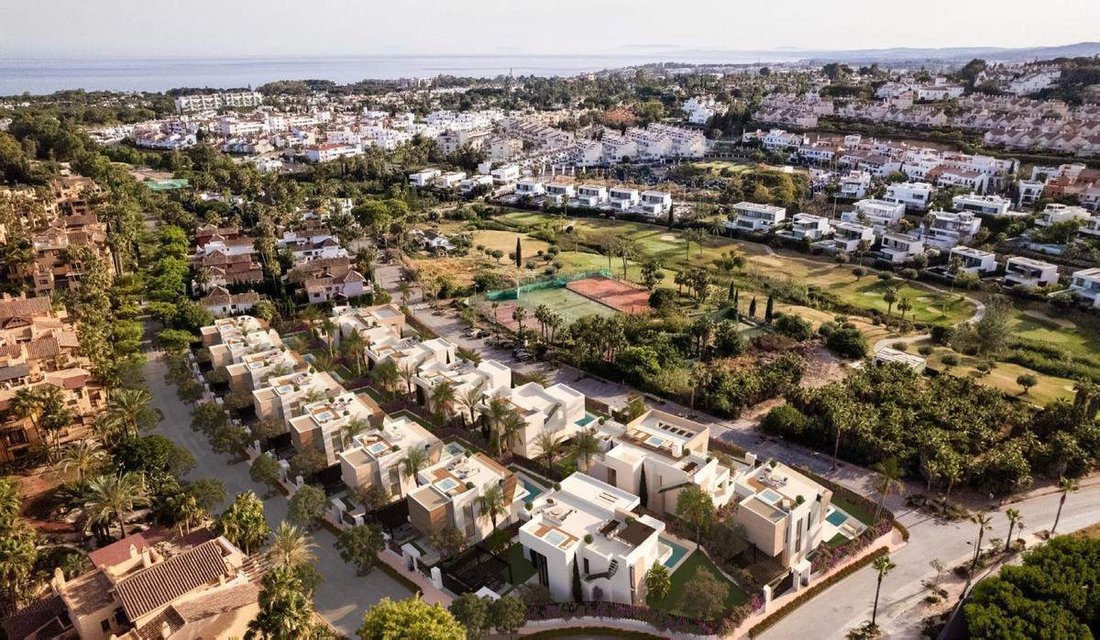 Villa in Estepona, Andalusia, Spain 1 - 15899826