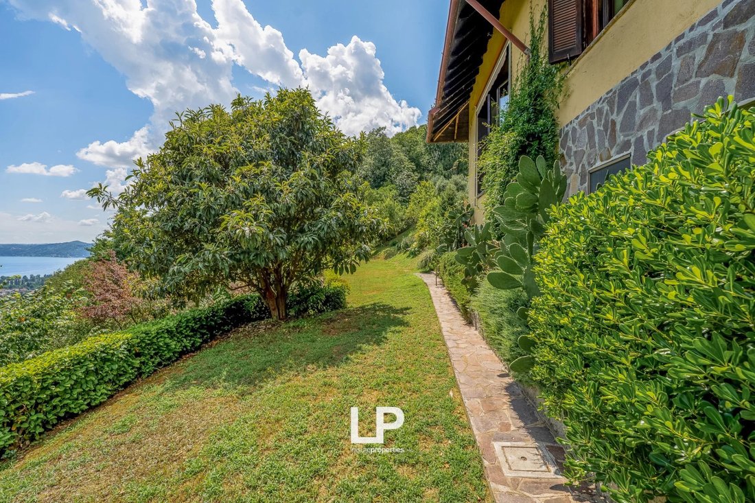 Villa in Lesa, Piedmont, Italy 4 - 15931580