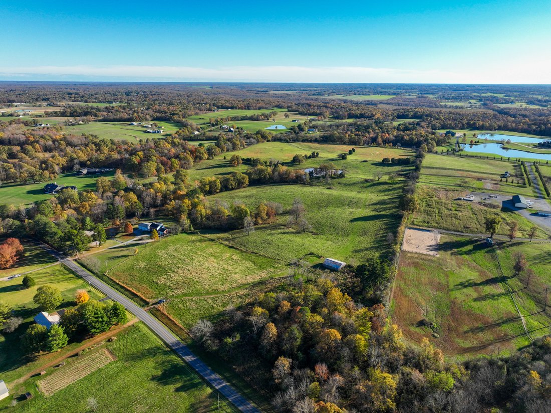 Farm Ranch In Paducah Kentucky - 1100xxs