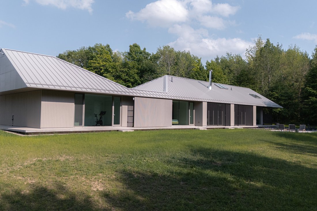 House in Clarksburg, Ontario, Canada 1 - 13763734