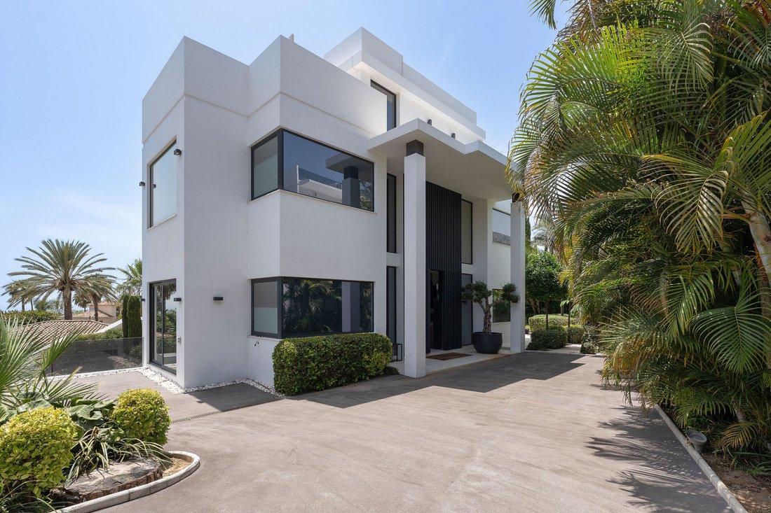 Villa in Sierra Blanca, Marbella, Spain 4 - 15932204