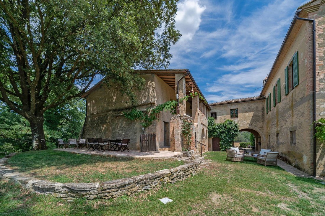 Farm Ranch in Buonconvento, Tuscany, Italy 2 - 13383419