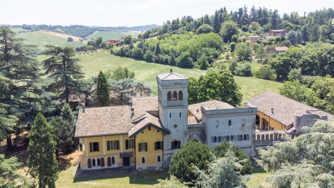 Villa in Quattro Castella, Emilia-Romagna, Italy 2 - 15933581