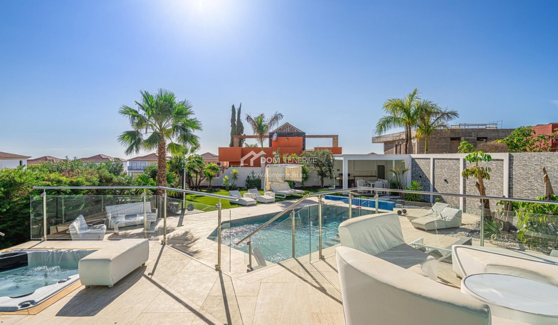 Villa in Costa Adeje, Adeje, Canary Islands 4 - 15932045