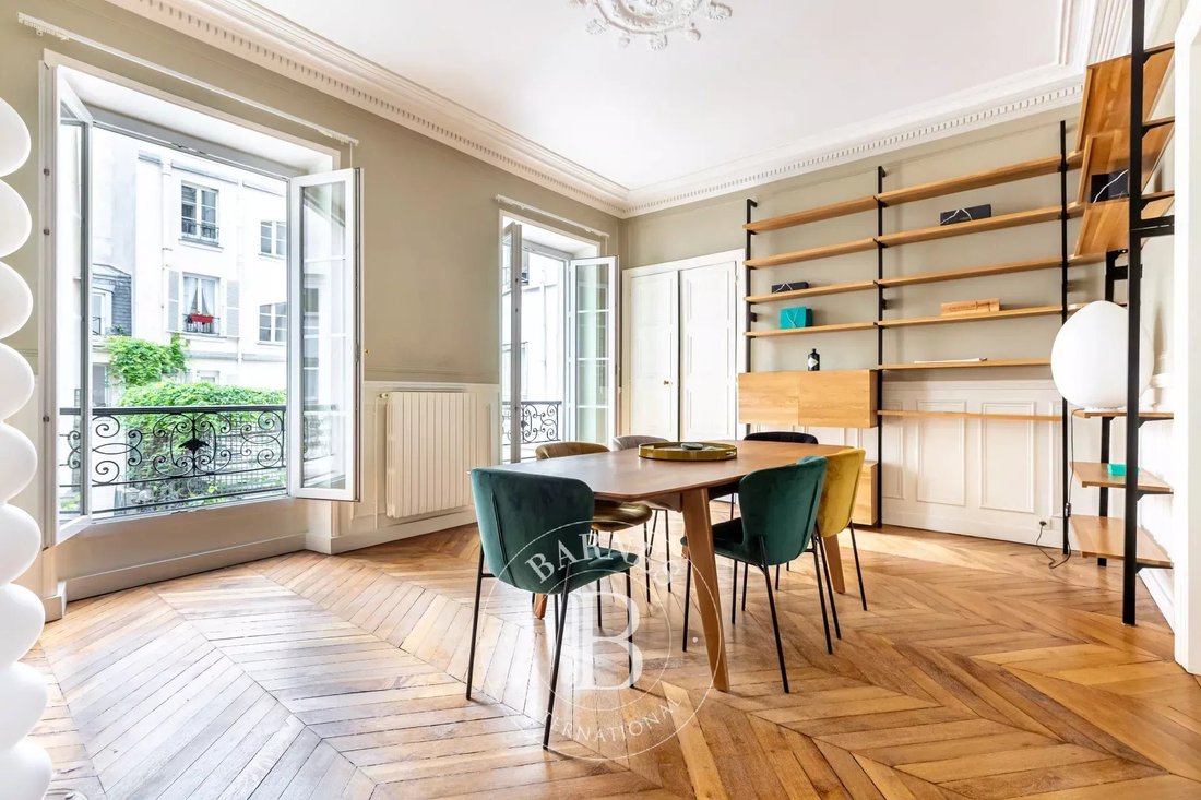 Apartment in Elysées-Madeleine, Paris 8e Arrondissement, Paris 5 - 15933055