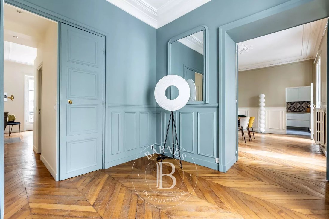 Apartment in Elysées-Madeleine, Paris 8e Arrondissement, Paris 4 - 15933055