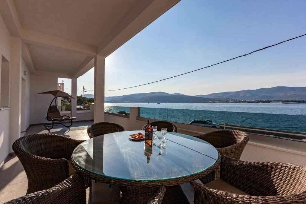 Villa in Zedno, Split-Dalmatia County, Croatia 4 - 15933517