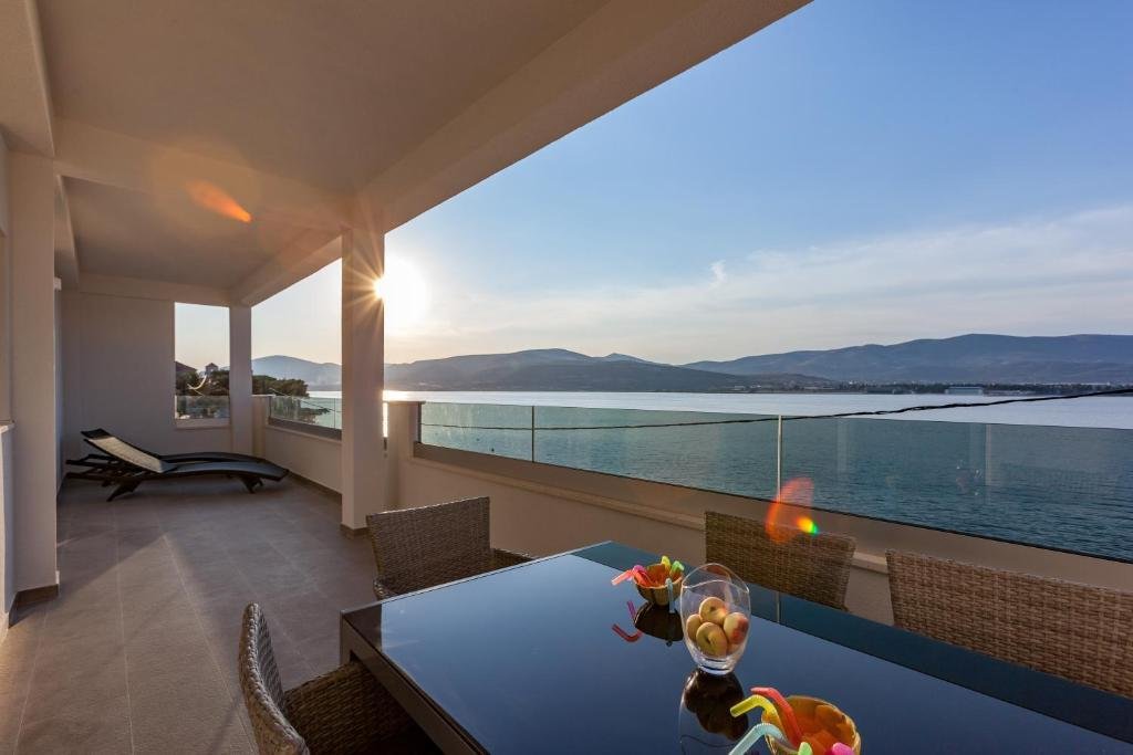 Villa in Zedno, Split-Dalmatia County, Croatia 1 - 15933517
