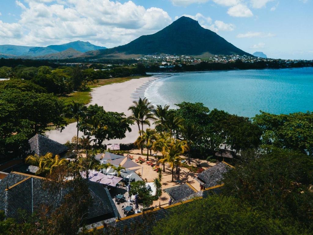 Villa in Tamarin, Rivière Noire District, Mauritius 1 - 15550740