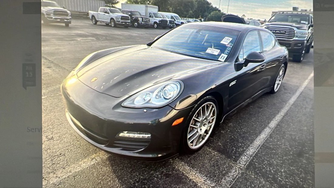 Sedan in Pensacola, FL, United States 1 - 15935212