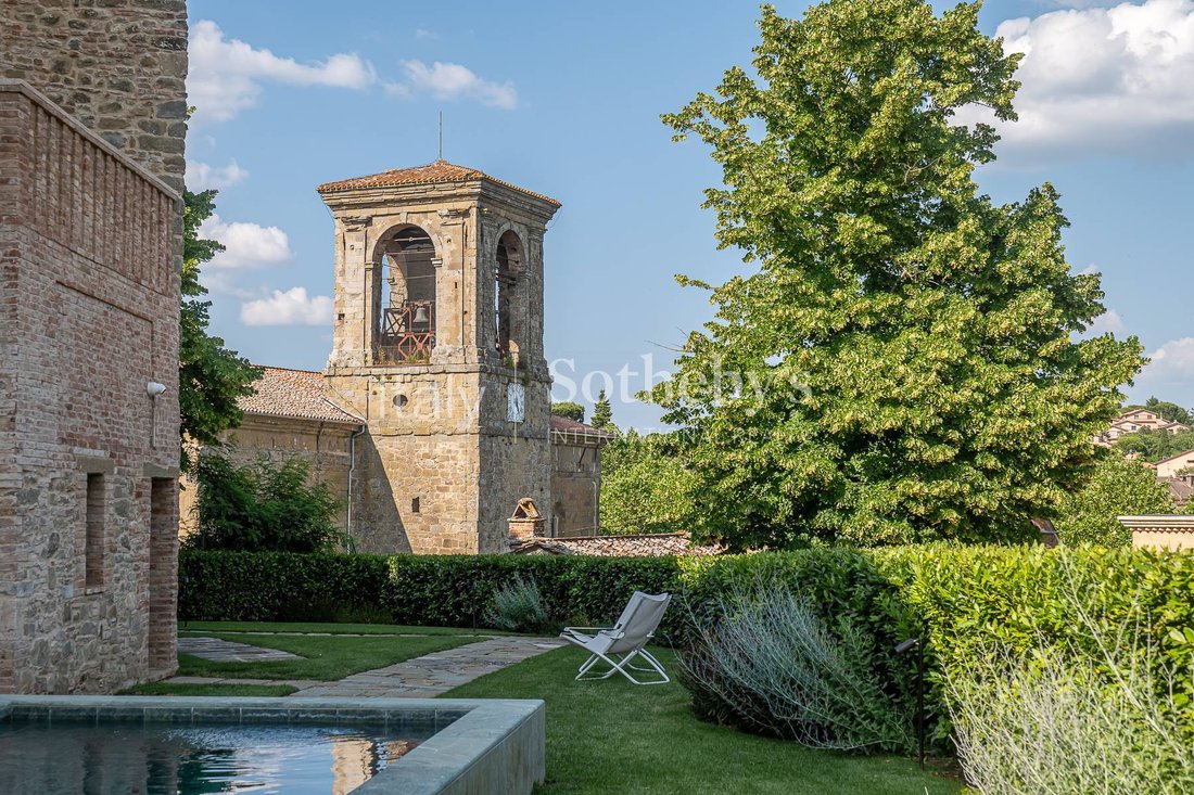 House in Passignano sul Trasimeno, Umbria, Italy 2 - 15935760