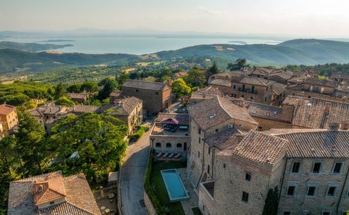 Maison à Passignano sul Trasimeno, Ombrie, Italie 1
