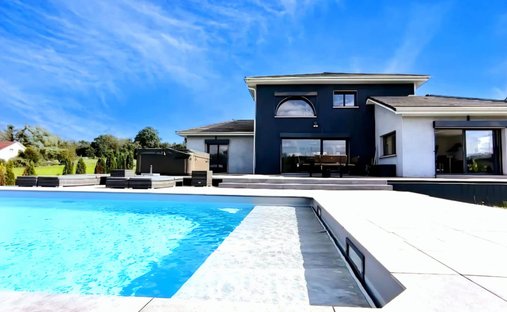 Villa in L'Isle-sur-le-Doubs, Bourgogne – Franche-Comté, France 1