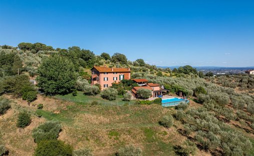 House in Petrognano - San Gennaro, Capannori, Tuscany 1