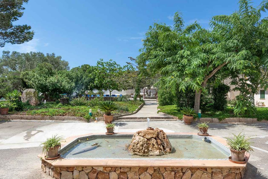 Finca in Llucmajor, Balearic Islands, Spain 4 - 15935835