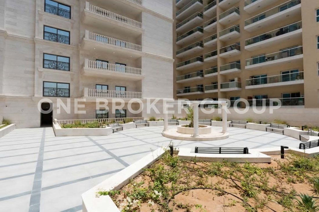 Apartment in Al Furjan, Dubai, United Arab Emirates 1 - 15936125