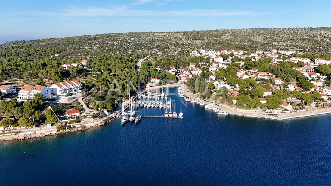 Land in Milna, Split-Dalmatia County, Croatia 1 - 15936700