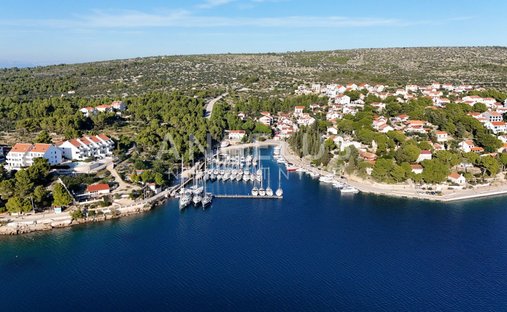 Land in Milna, Split-Dalmatia County, Croatia 1