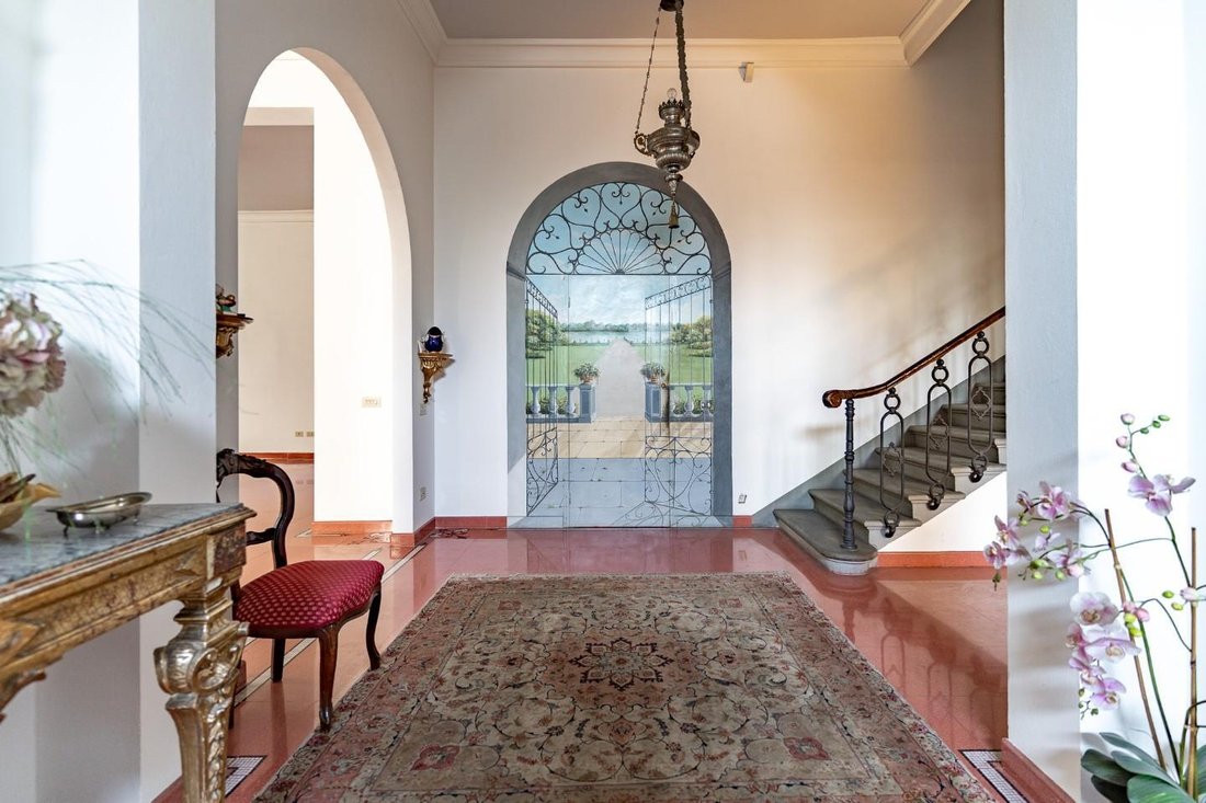 Villa in Station Area, Empoli, Tuscany 1 - 15937939