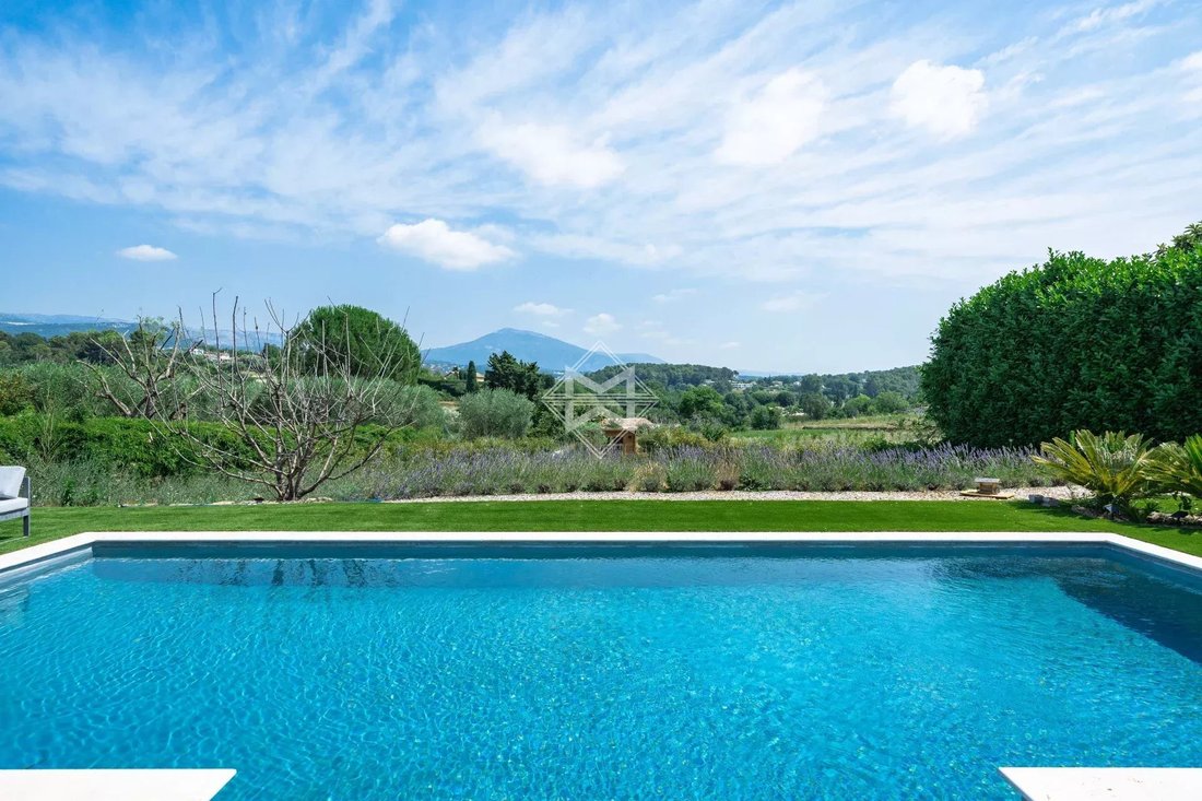 Villa in Grasse, Provence-Alpes-Côte d'Azur, France 2 - 15936004